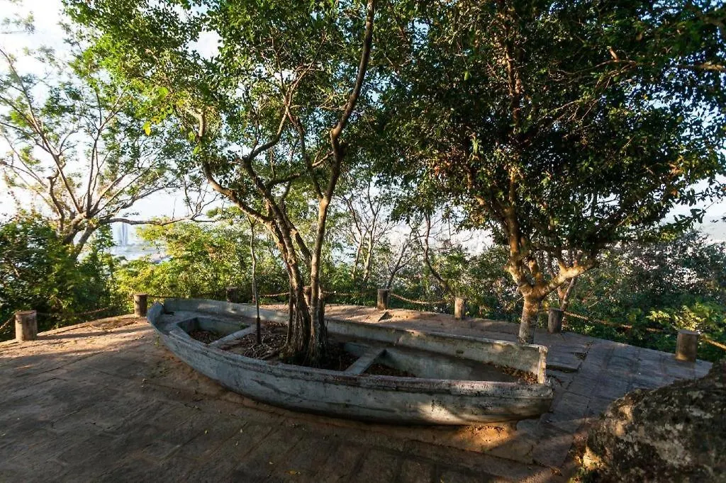 ****  Yuhuayuan Sea View Hotel Санья Китай